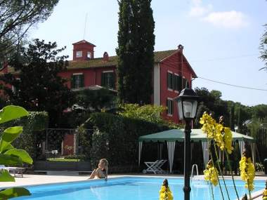 The swimming pool and the house