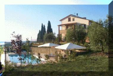 La piscina e la casa